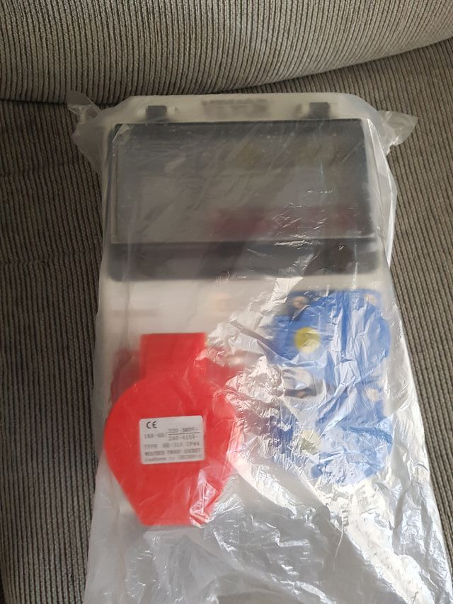 Caja de Distribución Eléctrica 16A