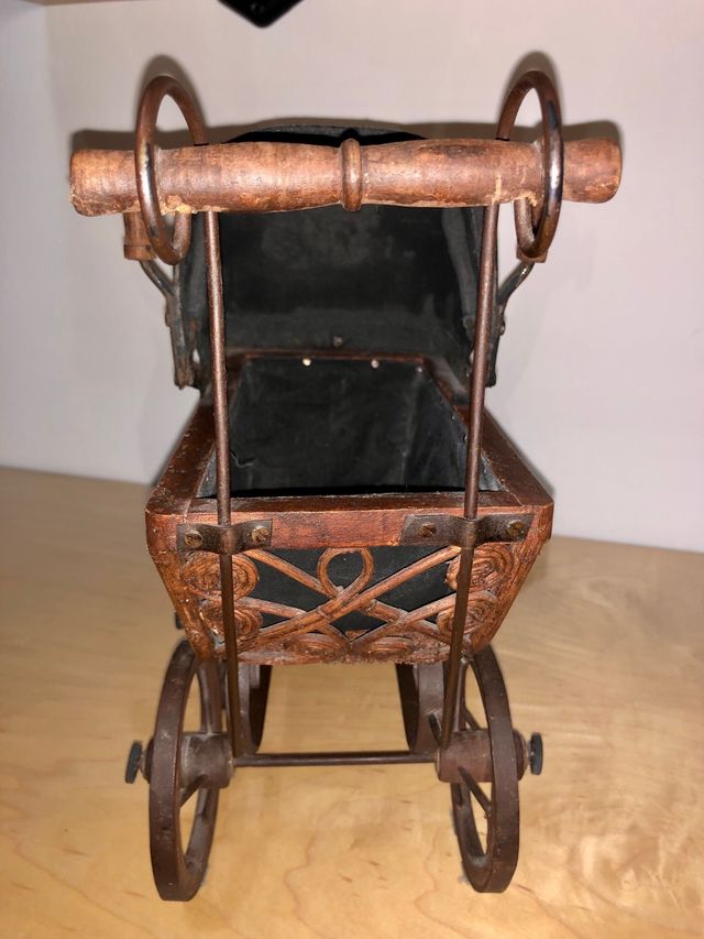 Adorno de Decoración Metal Coche de Bebe