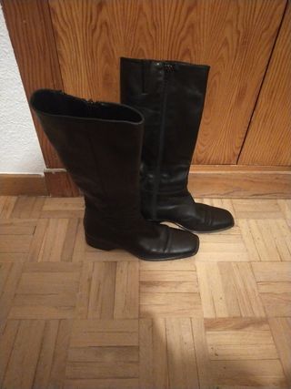 Botas de  piel altas 