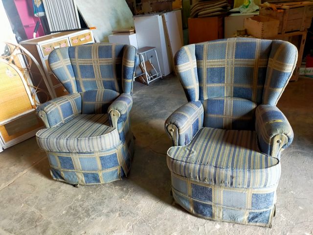 2 Sillones mecedoras madera