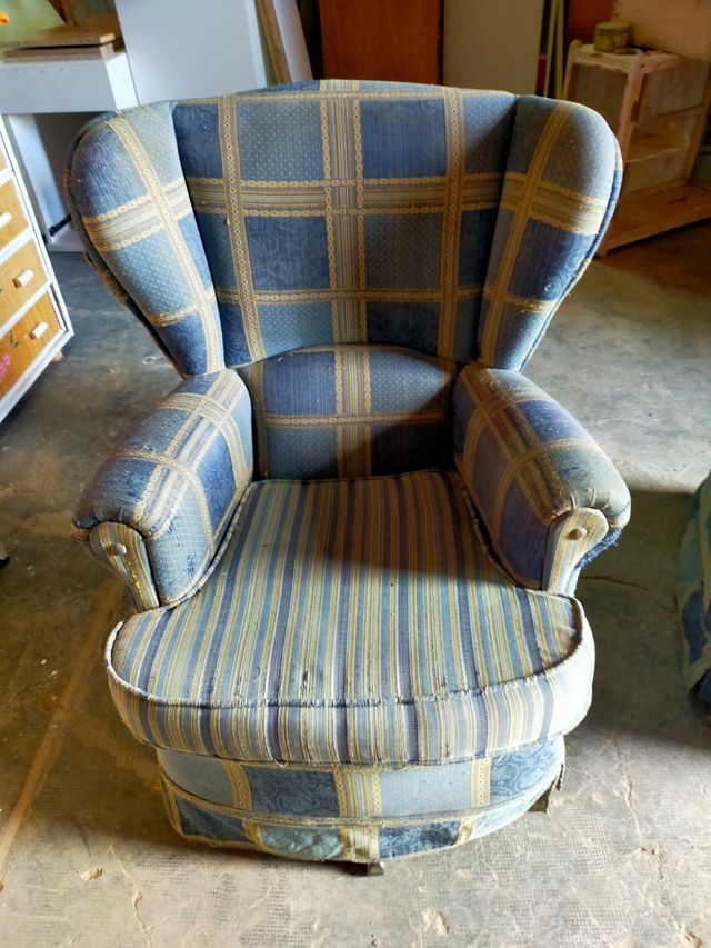 2 Sillones mecedoras madera