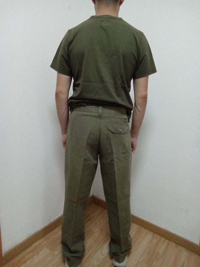 Conjunto pantalón (Dockers) & camiseta