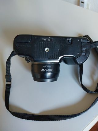 Camara fotográfica reflex automática