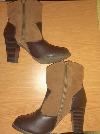 Botas con tacón marrones