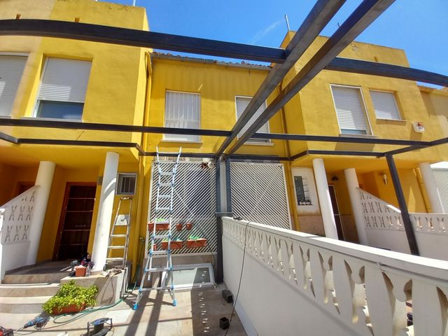 Montadores de estructuras y panel