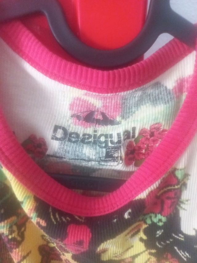 Camiseta desigual S