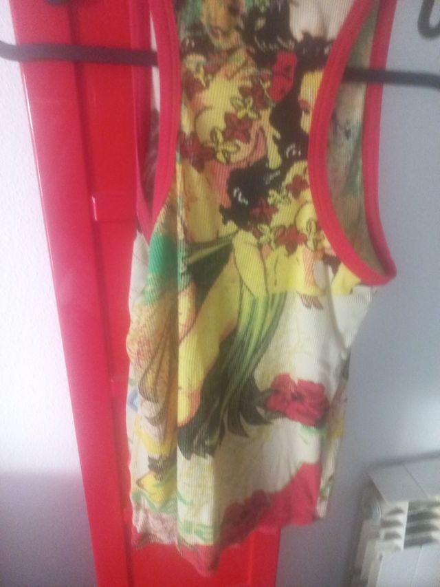 Camiseta desigual S