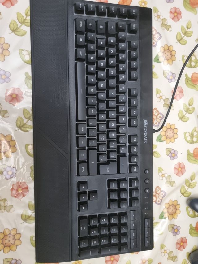 Tastiera gaming membrana+poggia polso staccabile