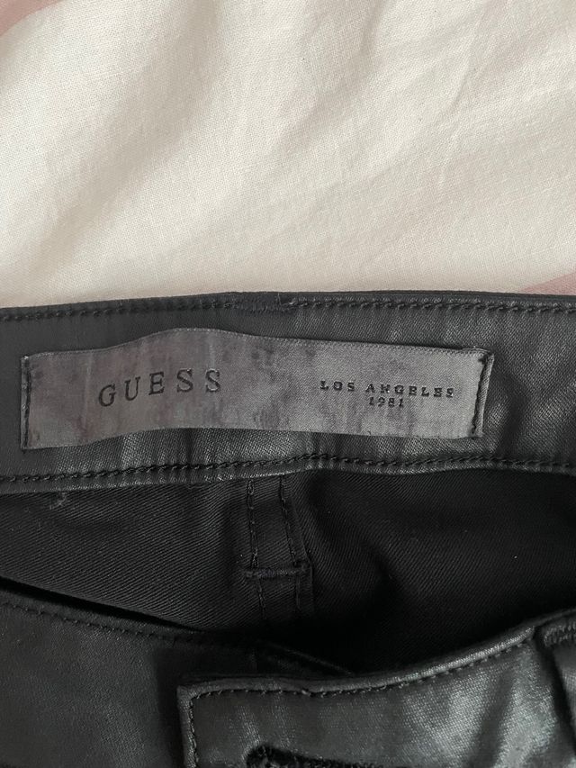 pantalones de mujer Guess