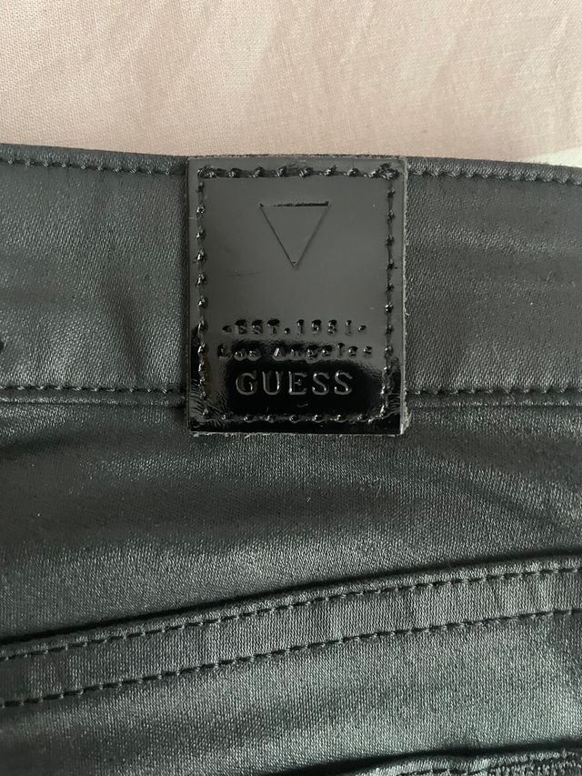pantalones de mujer Guess