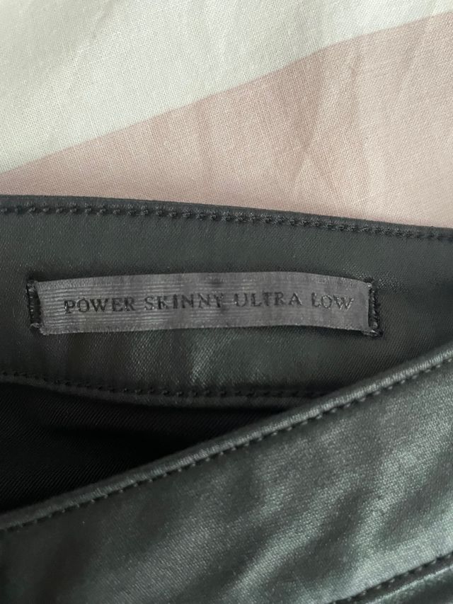 pantalones de mujer Guess