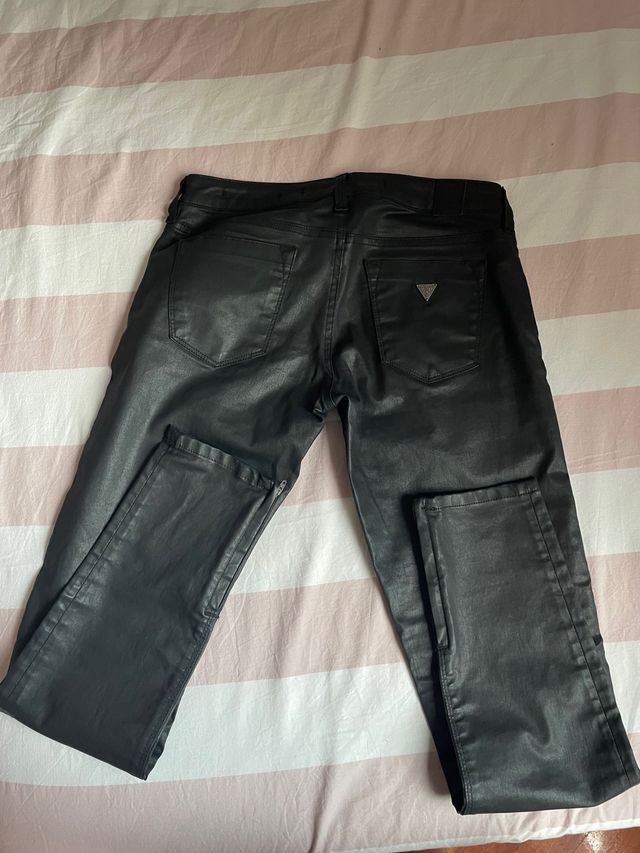 pantalones de mujer Guess