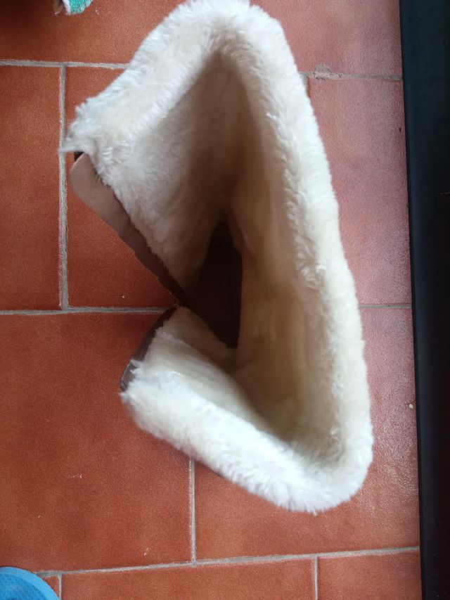Botas de borreguito por dentro talla 37