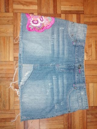 VAQUERO.:2 MINI FALDAS Y UN PANTALÓN CORTO.
