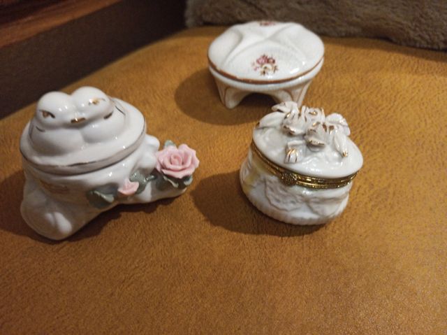 Oferta S VALENIN  3 BONITAS cajitas cerámica x 3€