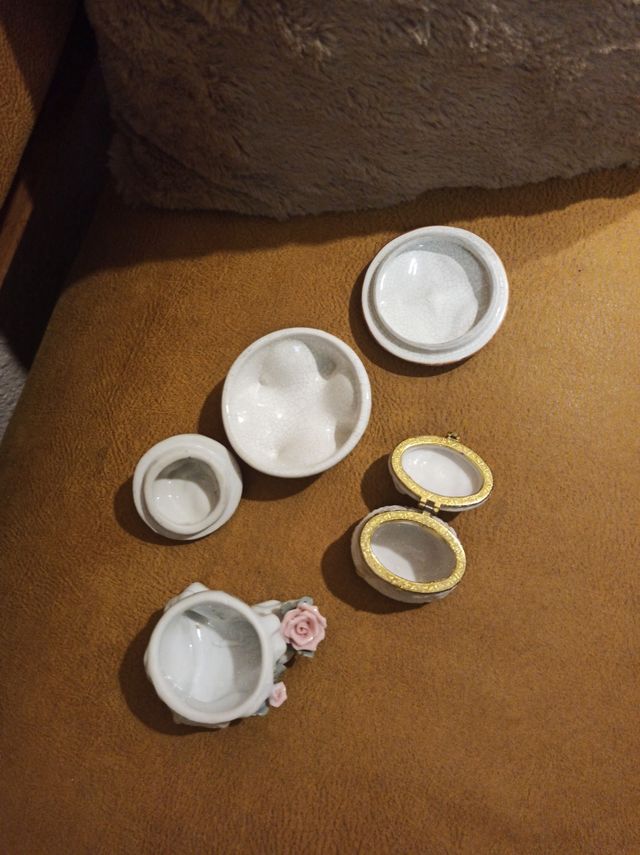 Oferta S VALENIN  3 BONITAS cajitas cerámica x 3€