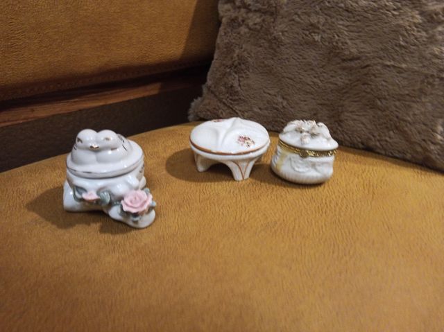 Oferta S VALENIN  3 BONITAS cajitas cerámica x 3€