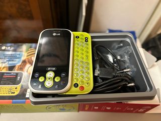 cellulare lg tribe chat mobile + scatola accessori