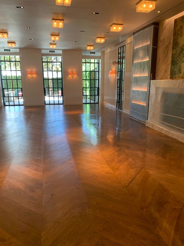 Teñido de parquet , cambio de color, tintado