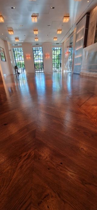 Teñido de parquet , cambio de color, tintado