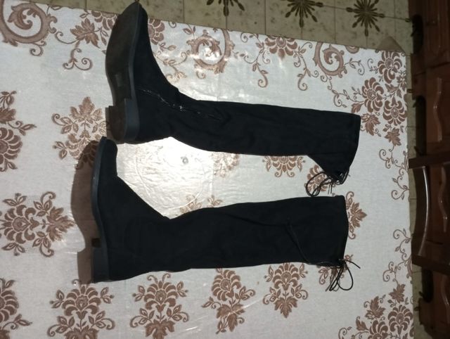 Stivali neri scamosciati