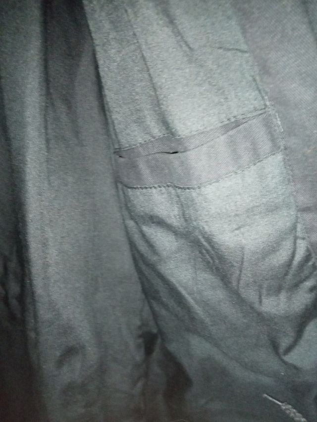 Chaqueta negra de Amstel 