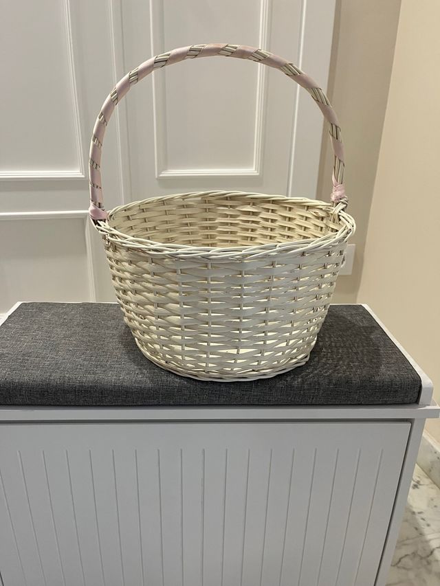 Cesta mimbre, canastilla bebė