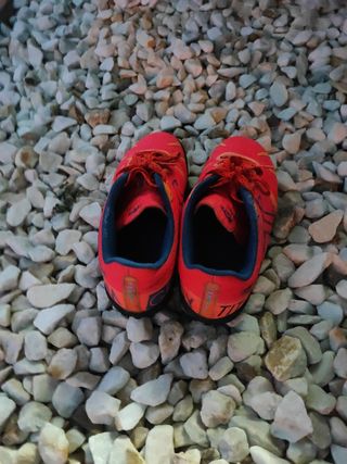 Botas de fútbol multitacos