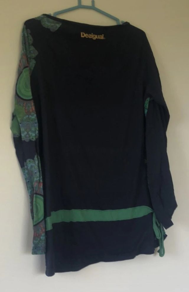 Oferta!!  Camiseta Desigual Talla L