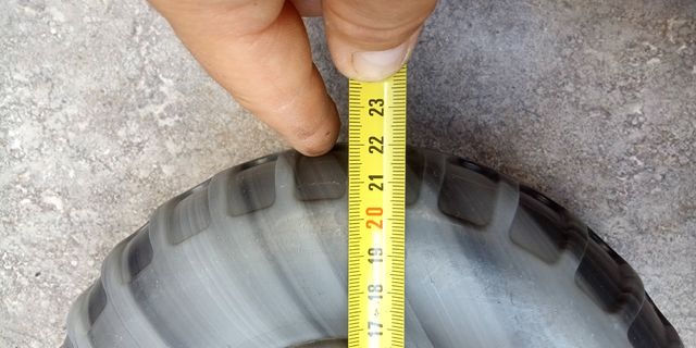 1 rueda de plástico