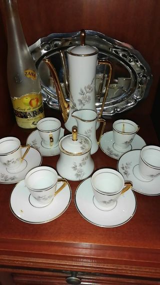 Juego de tazas de café.