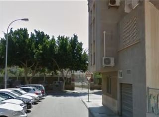 Alquiler plaza Garaje en  calle León felipe