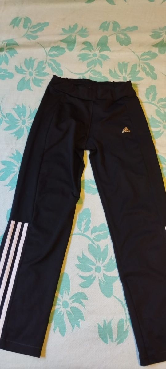Pantalones adidas negro