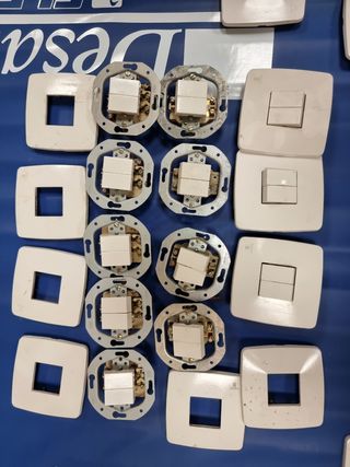 Doble Interruptores Simon 32 Blanco