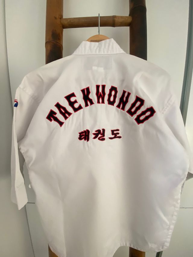 Trajes de taekwondo