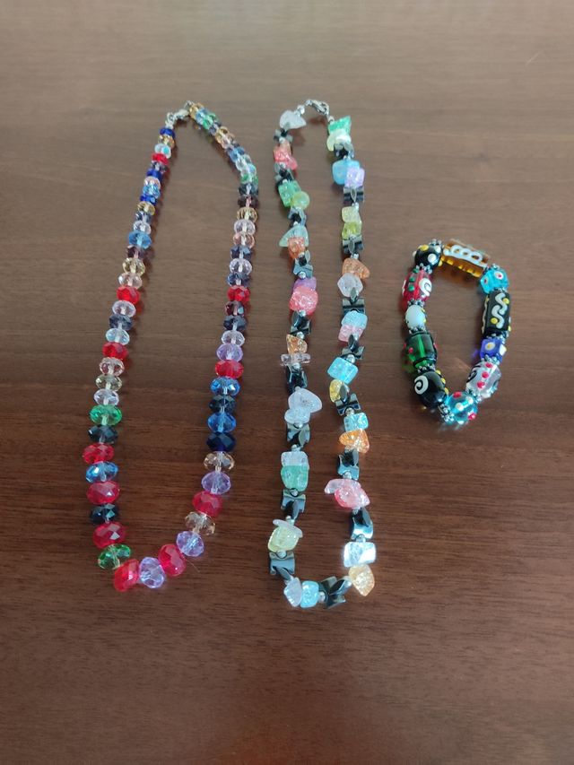 Lote collares y pulsera de cristales