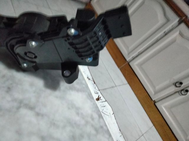 Pedal de aceleración Fiat doblo 2015