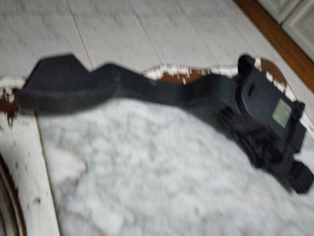 Pedal de aceleración Fiat doblo 2015