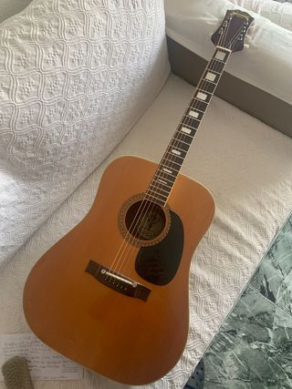 GUITARRA ACUSTICA vintage luxe