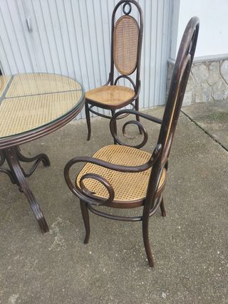 Mesa y sillas ratán / paja de viena