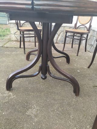 Mesa y sillas ratán / paja de viena