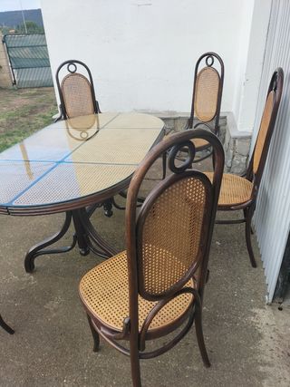 Mesa y sillas ratán / paja de viena