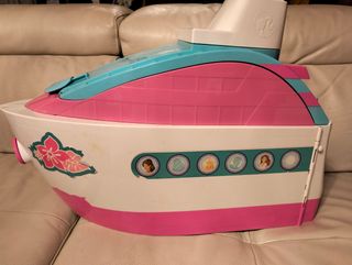 Nave da crociera Barbie