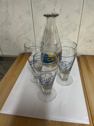 Botella RICARD antigua y 3 Copas. Años 50-60.