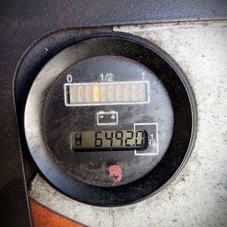 APILADOR ESPECIAL CONTRAPESADO 2500KG