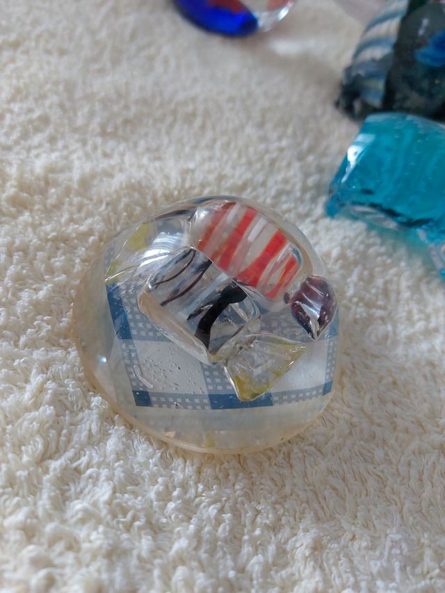 Bolas de figuras de cristal