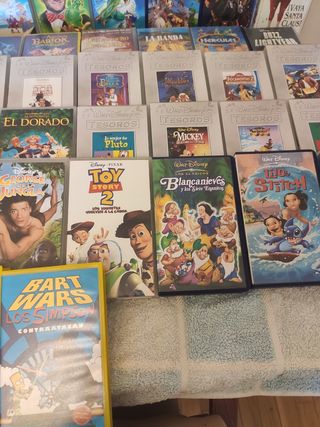 Cintas VHS DISNEY y otros.