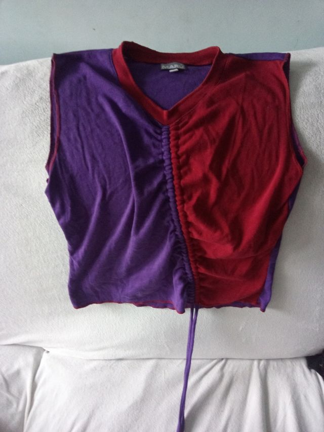 Camiseta con cuerda Maru