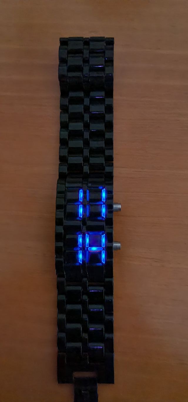 OROLOGIO VINTAGE A DIODI LUMINOSI