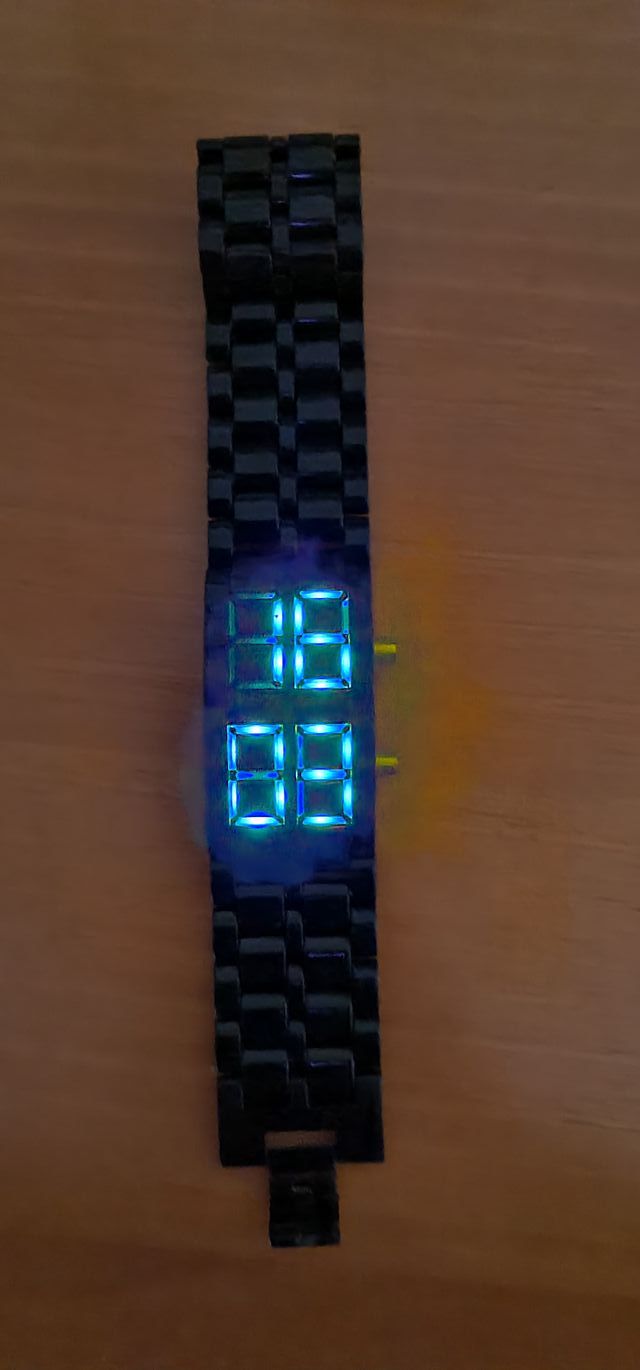 OROLOGIO VINTAGE A DIODI LUMINOSI